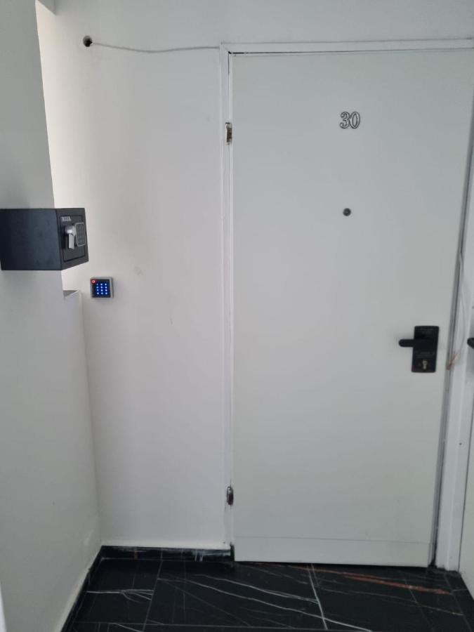 Luxury 2-Room Suite In The Center Of Downtown Haifa Luaran gambar
